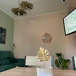 Monstera House